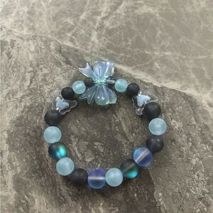 Iridescent Bow Beaded Bracelet